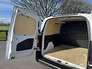 Used 2023 Citroen Berlingo Enterprise Edition M White - Interior and Exterior details 12