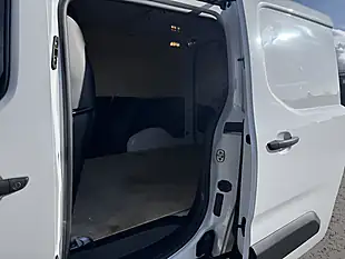 Used 2023 Citroen Berlingo Enterprise Edition M White - Interior and Exterior details 15