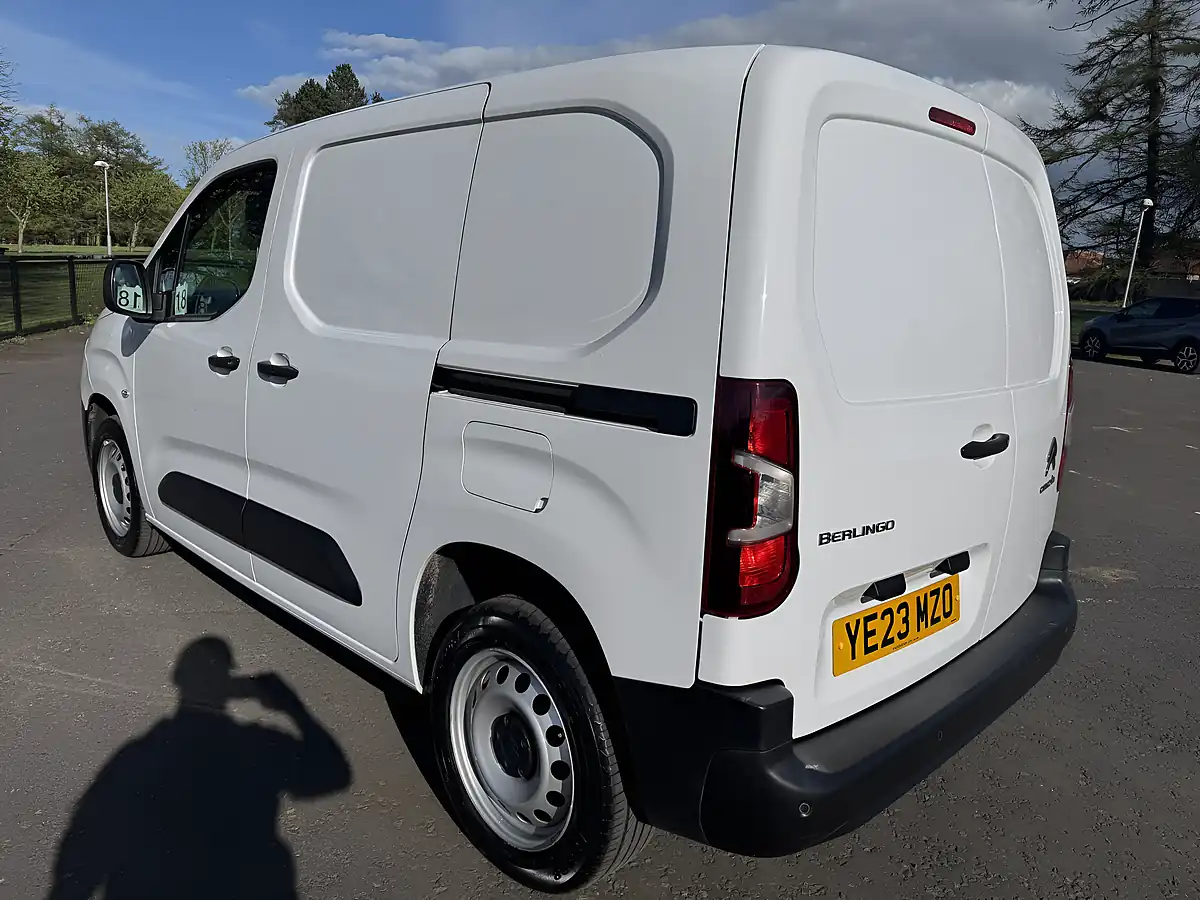 Used 2023 Citroen Berlingo Enterprise Edition M White - Interior and Exterior details 5