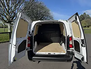 Used 2023 Citroen Berlingo Enterprise Edition M White - Interior and Exterior details 9