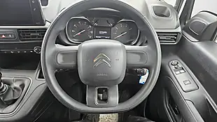 Used 2023 Citroen Berlingo Enterprise Edition M White - Interior and Exterior details 12