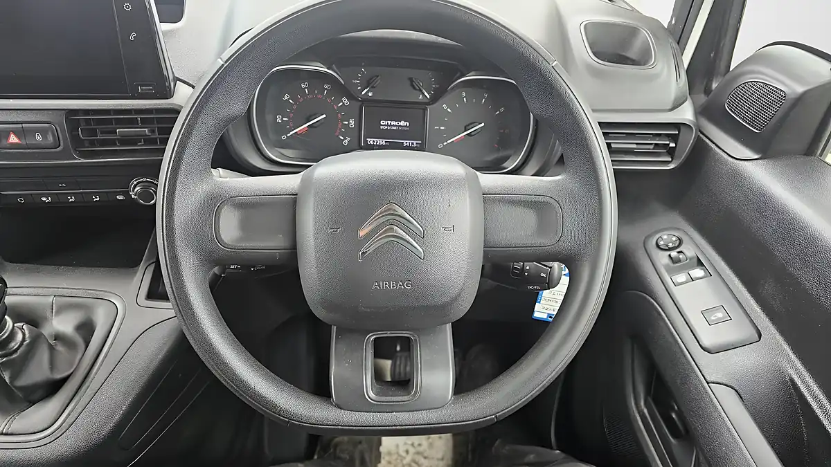 Used 2023 Citroen Berlingo Enterprise Edition M White - Interior and Exterior details 12