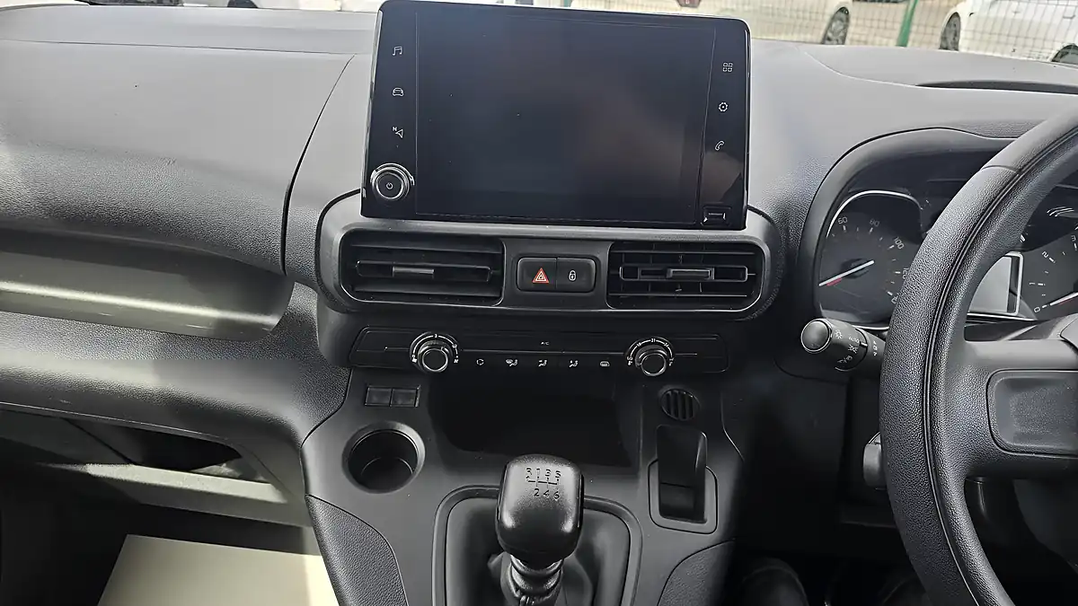 Used 2023 Citroen Berlingo Enterprise Edition M White - Interior and Exterior details 20