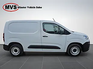 Used 2023 Citroen Berlingo Enterprise Edition M White - Interior and Exterior details 3