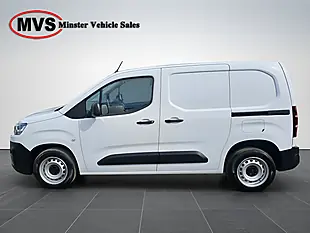 Used 2023 Citroen Berlingo Enterprise Edition M White - Interior and Exterior details 4