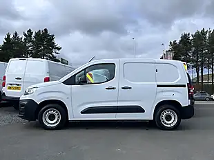 Used 2023 Citroen Berlingo Enterprise Edition M White - Interior and Exterior details 8