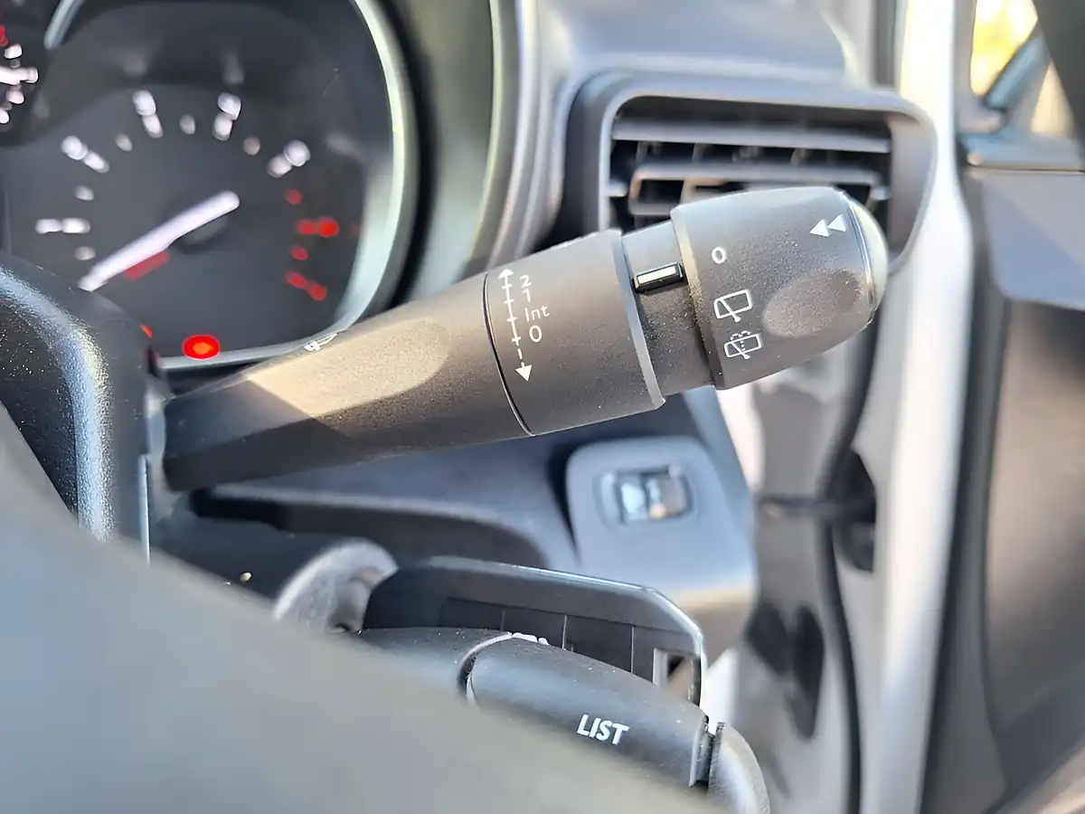 Used 2023 Citroen Berlingo Enterprise Edition M White - Interior and Exterior details 16