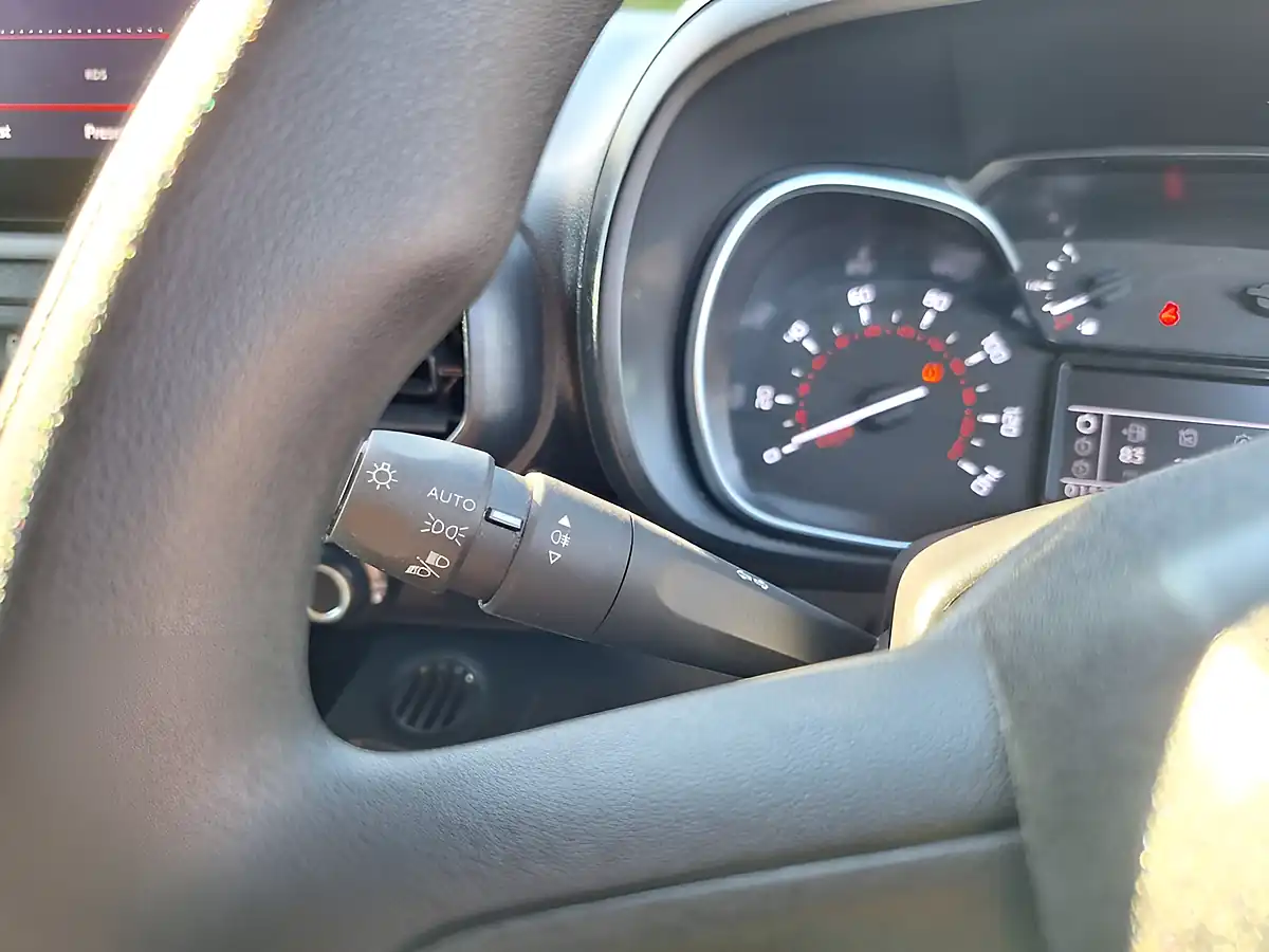 Used 2023 Citroen Berlingo Enterprise Edition M White - Interior and Exterior details 17