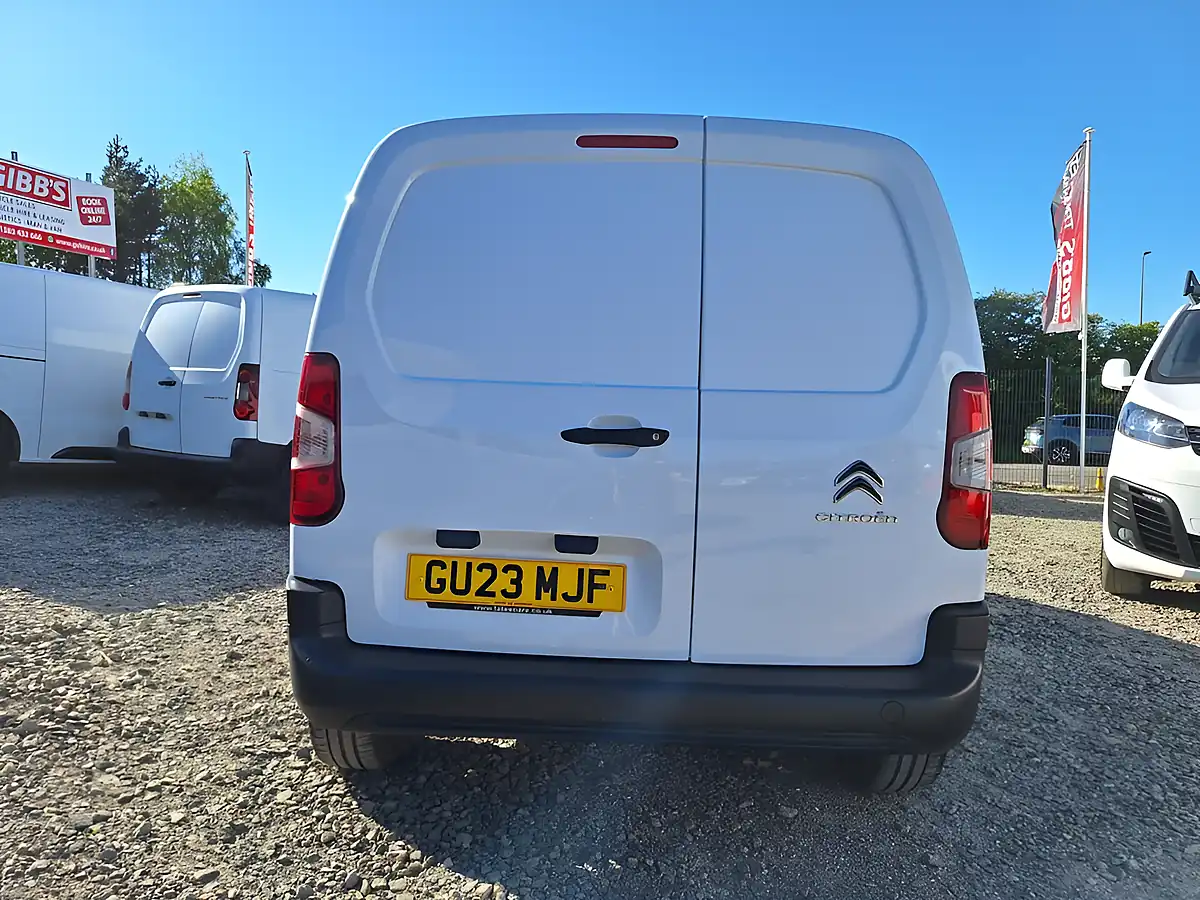 Used 2023 Citroen Berlingo Enterprise Edition M White - Interior and Exterior details 5