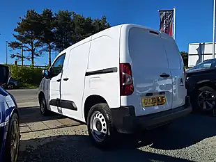 Used 2023 Citroen Berlingo Enterprise Edition M White - Interior and Exterior details 6