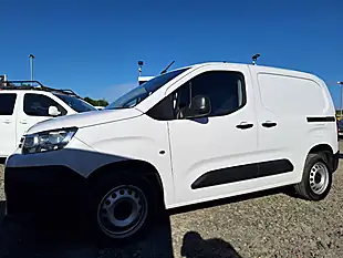 Used 2023 Citroen Berlingo Enterprise Edition M White - Interior and Exterior details 8