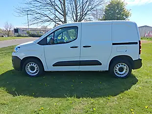 Used 2023 Citroen Berlingo Enterprise Edition M White - Interior and Exterior details 2