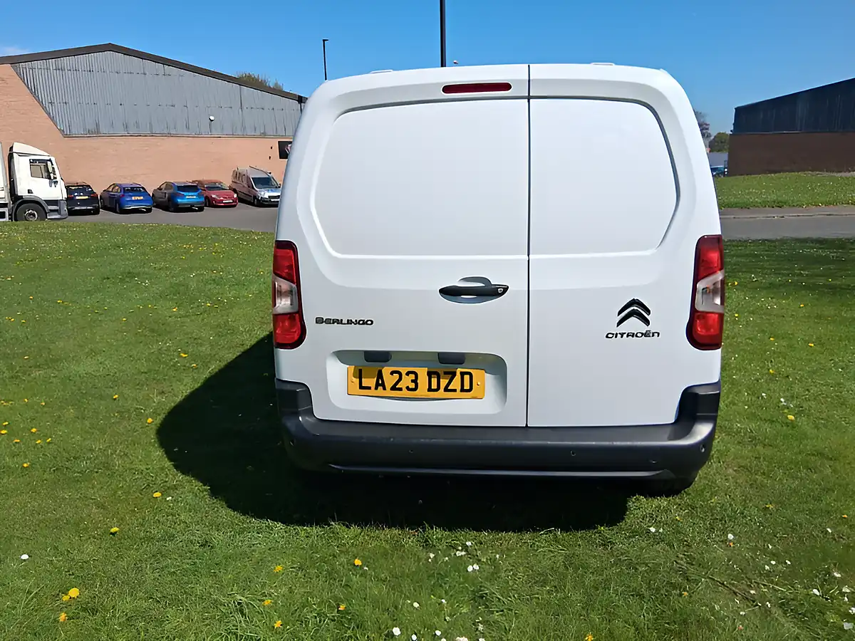 Used 2023 Citroen Berlingo Enterprise Edition M White - Interior and Exterior details 4