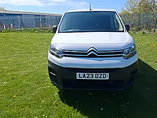 Used 2023 Citroen Berlingo Enterprise Edition M White - Interior and Exterior details 8