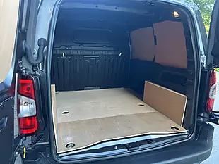 Used 2023 Citroen Berlingo Enterprise Edition Metallic Platinum Grey - Interior and Exterior details 12