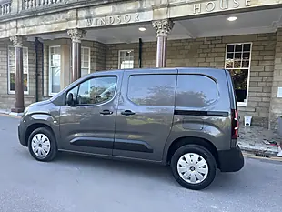 Used 2023 Citroen Berlingo Enterprise Edition Metallic Platinum Grey - Interior and Exterior details 7