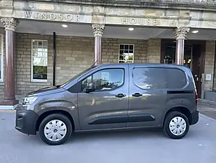 Used 2023 Citroen Berlingo Enterprise Edition Metallic Platinum Grey - Interior and Exterior details 8