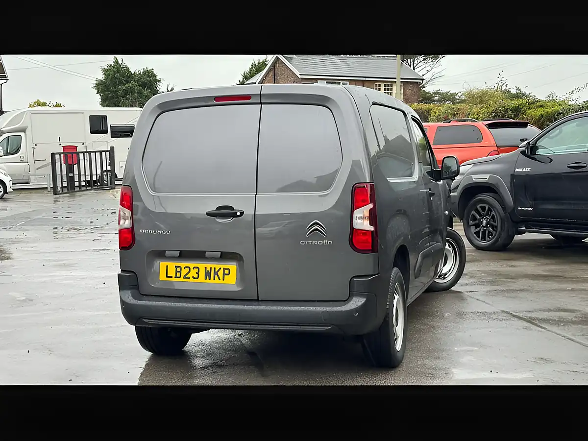 Used 2023 Citroen Berlingo Enterprise Edition Platinum Grey - Interior and Exterior details 13