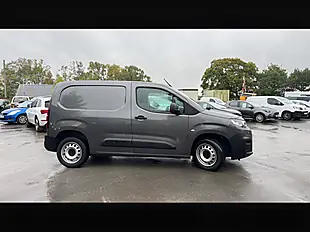 Used 2023 Citroen Berlingo Enterprise Edition Platinum Grey - Interior and Exterior details 14