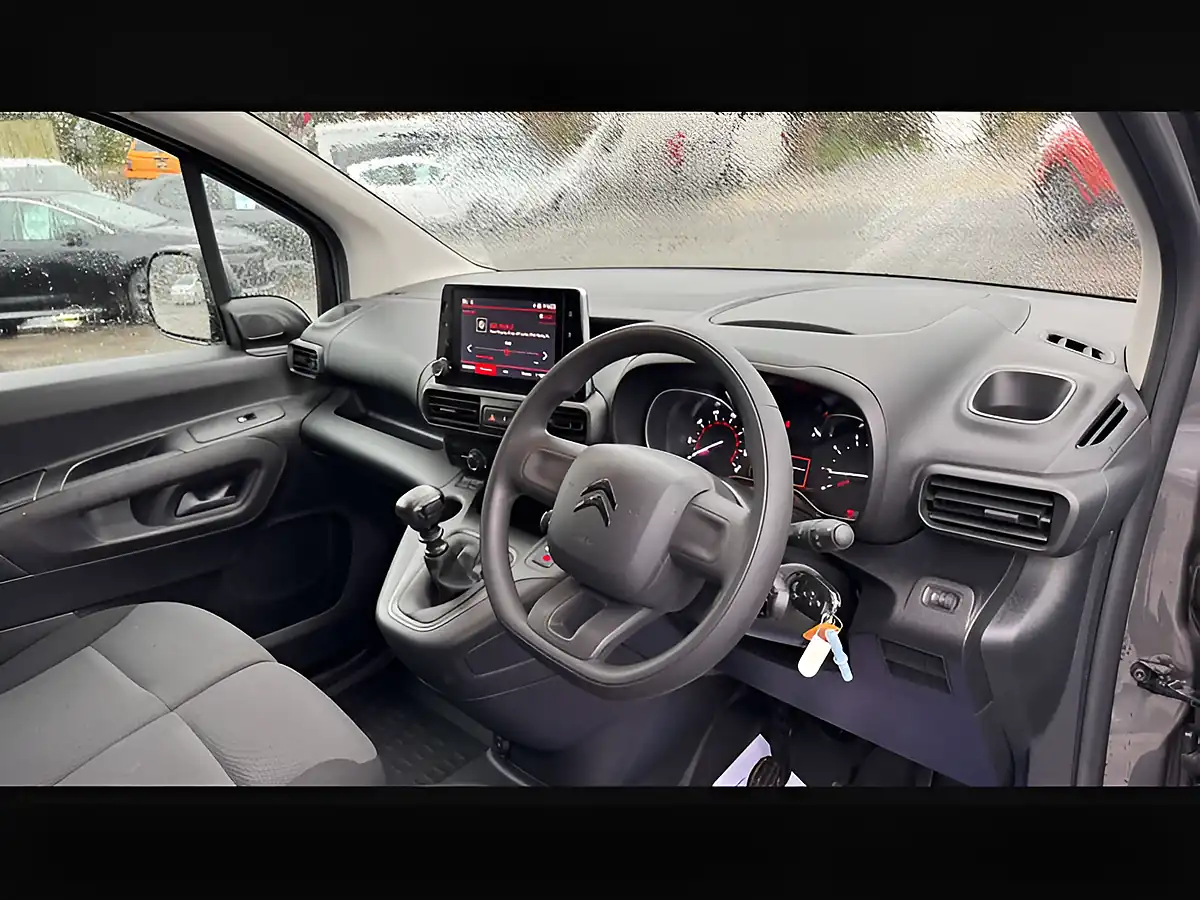 Used 2023 Citroen Berlingo Enterprise Edition Platinum Grey - Interior and Exterior details 19