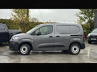 Used 2023 Citroen Berlingo Enterprise Edition Platinum Grey - Interior and Exterior details 2