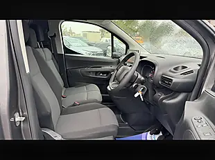 Used 2023 Citroen Berlingo Enterprise Edition Platinum Grey - Interior and Exterior details 20