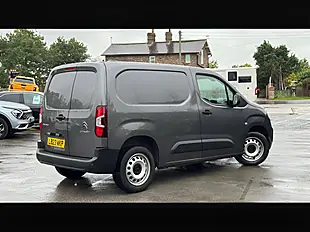Used 2023 Citroen Berlingo Enterprise Edition Platinum Grey - Interior and Exterior details 4