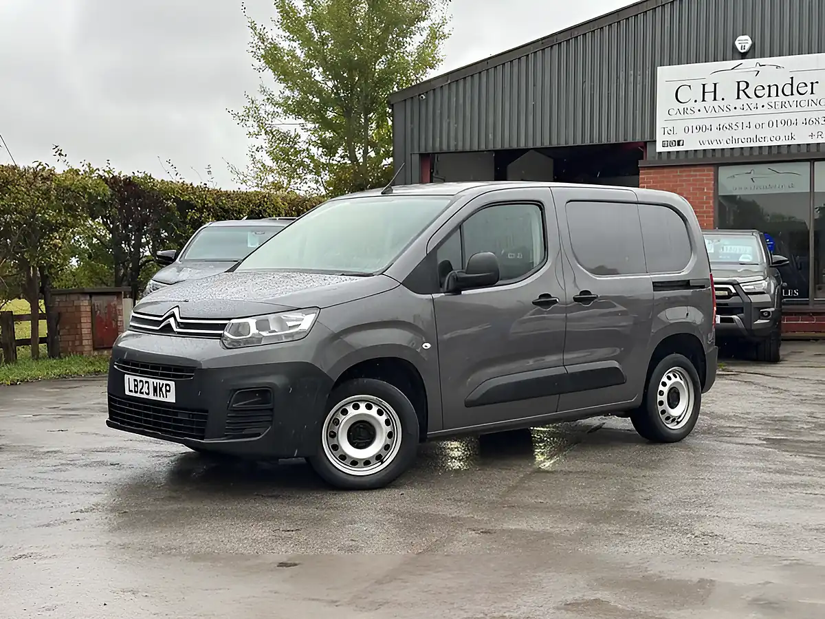 Used 2023 Citroen Berlingo Enterprise Edition Platinum Grey - Interior and Exterior details 9