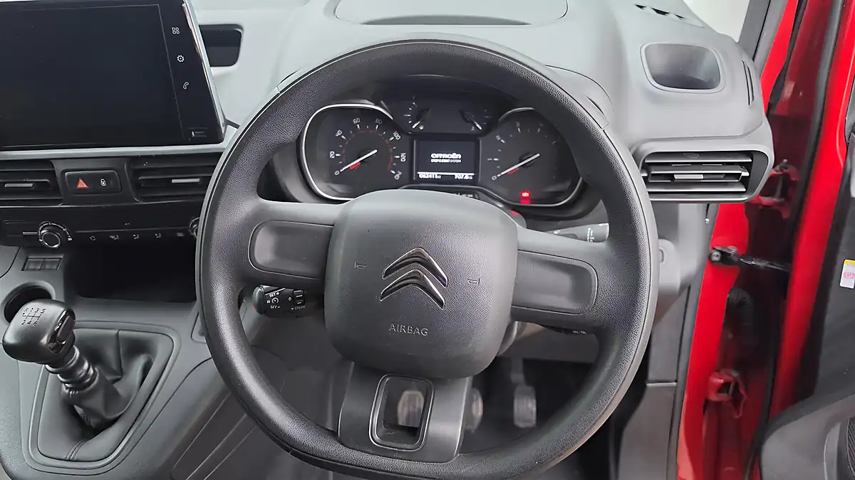Used 2023 Citroen Berlingo Enterprise Edition Red - Interior and Exterior details 20