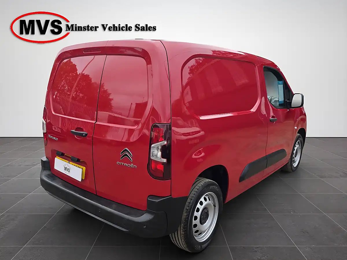 Used 2023 Citroen Berlingo Enterprise Edition Red - Interior and Exterior details 5