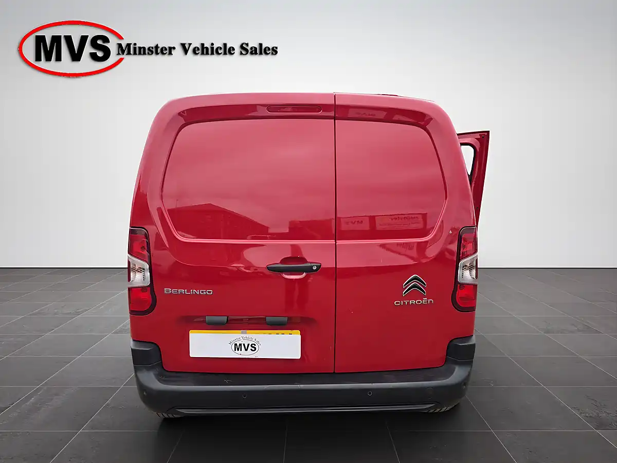 Used 2023 Citroen Berlingo Enterprise Edition Red - Interior and Exterior details 8