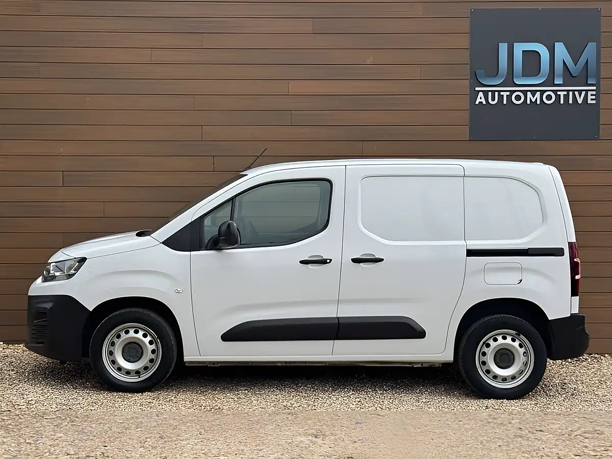 Used 2023 Citroen Berlingo Enterprise Edition White - Interior and Exterior details 10