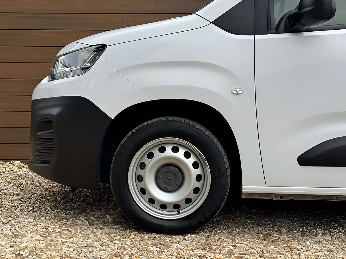 Used 2023 Citroen Berlingo Enterprise Edition White - Interior and Exterior details 12