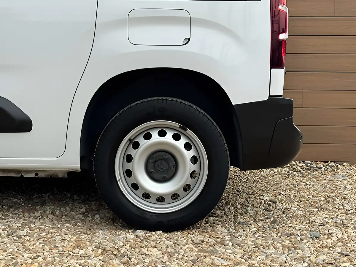 Used 2023 Citroen Berlingo Enterprise Edition White - Interior and Exterior details 14