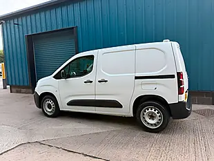 Used 2023 Citroen Berlingo Enterprise Edition White - Interior and Exterior details 10