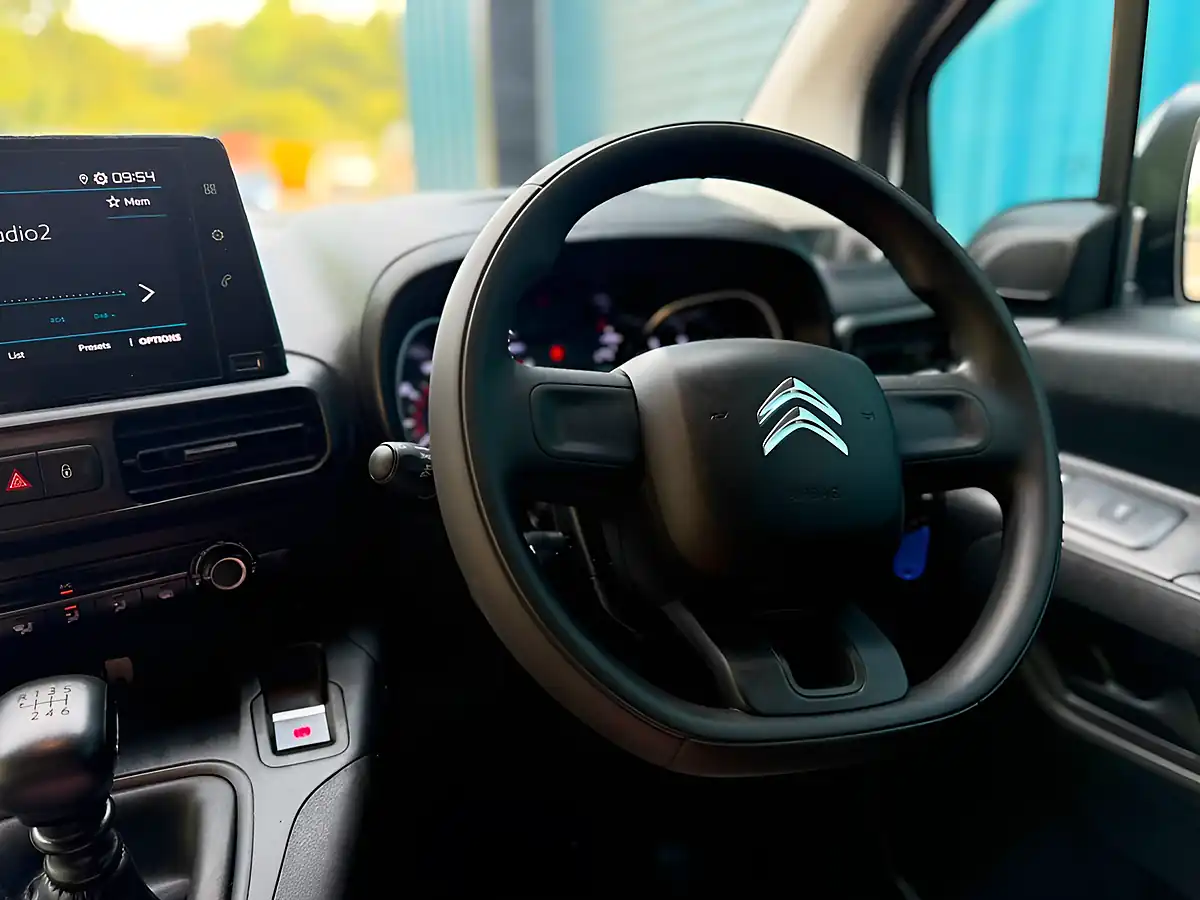 Used 2023 Citroen Berlingo Enterprise Edition White - Interior and Exterior details 17