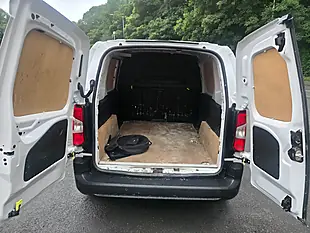 Used 2023 Citroen Berlingo Enterprise Edition White - Interior and Exterior details 10