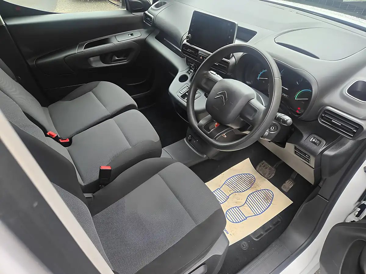 Used 2023 Citroen Berlingo Enterprise Edition White - Interior and Exterior details 13