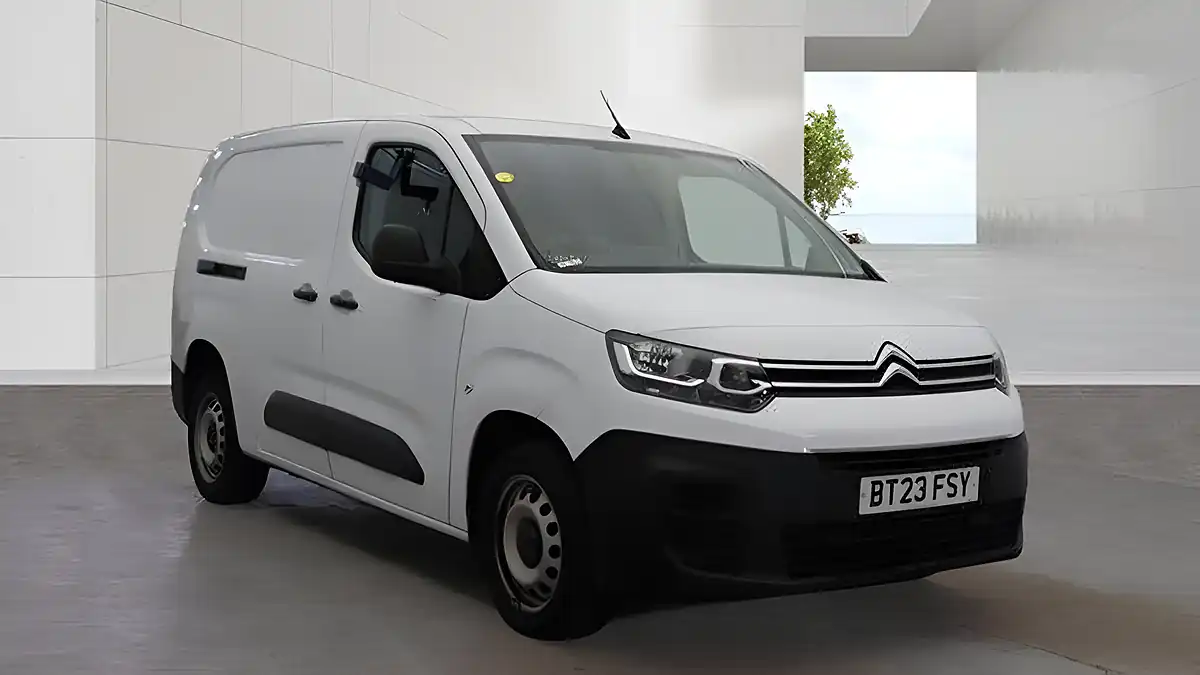 Used 2023 Citroen Berlingo Enterprise Edition Xl Lwb White - Front View