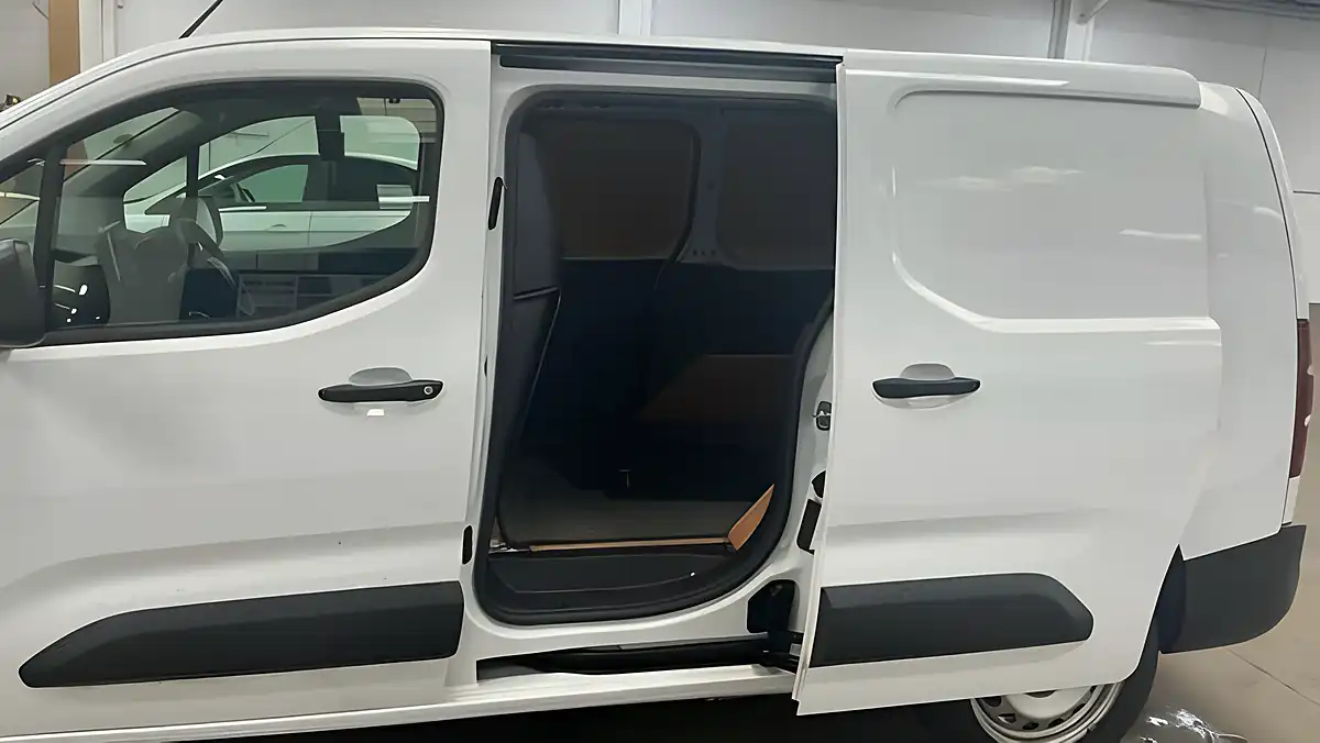 Used 2023 Citroen Berlingo Enterprise Edition Xl Lwb White - Interior and Exterior details 10