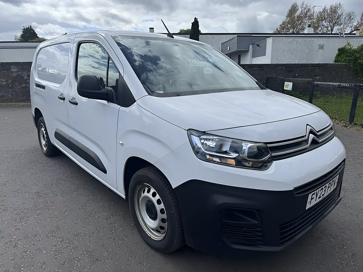 Used 2023 Citroen Berlingo Enterprise Edition Xl White - Front View