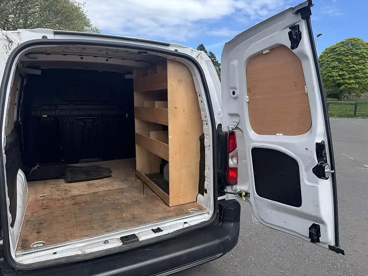 Used 2023 Citroen Berlingo Enterprise Edition Xl White - Interior and Exterior details 10