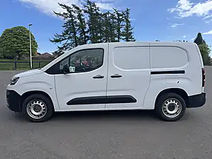 Used 2023 Citroen Berlingo Enterprise Edition Xl White - Interior and Exterior details 4