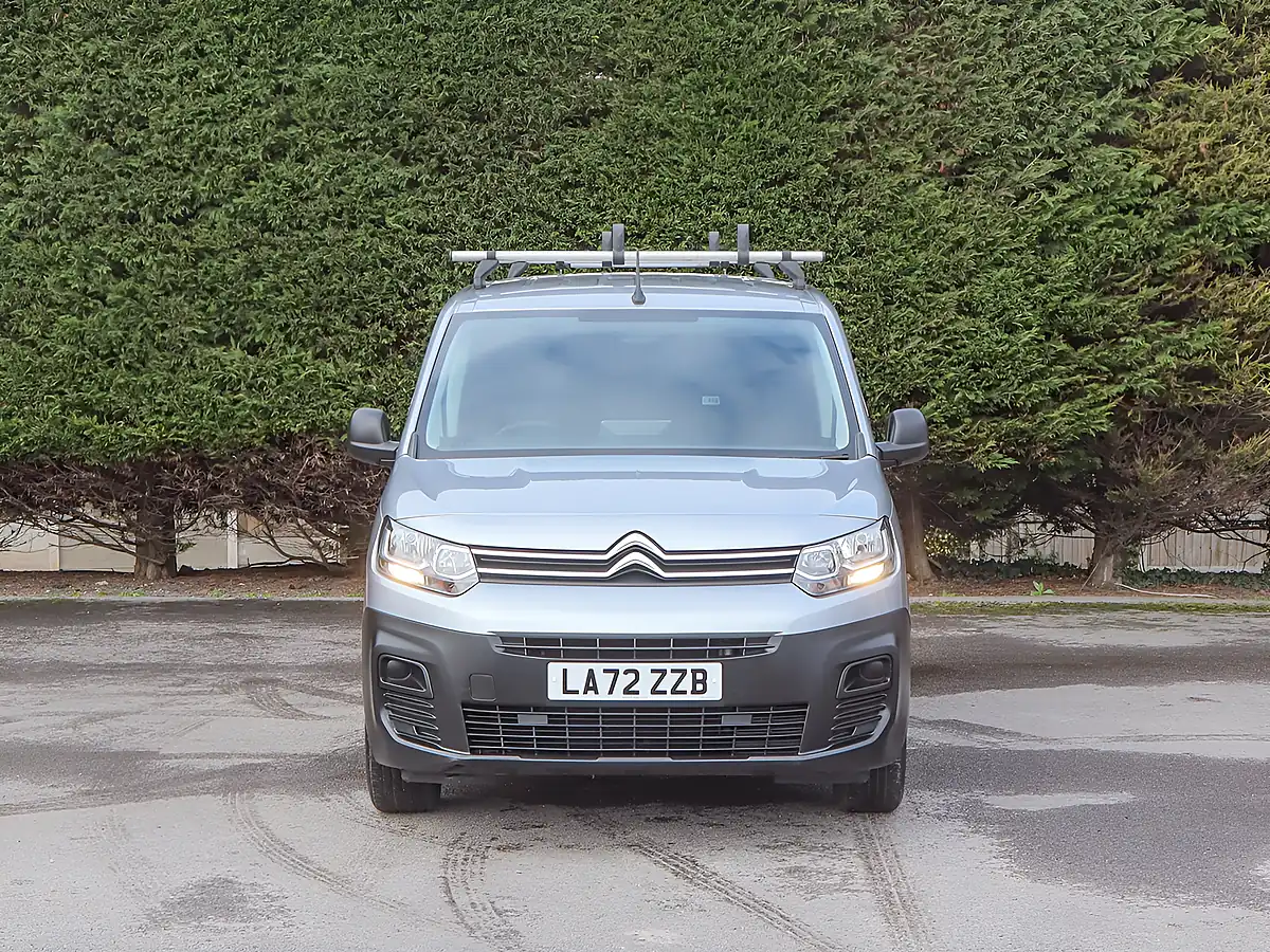 Used 2023 Citroen Berlingo Enterprise Metallic Grey - Interior and Exterior details 3
