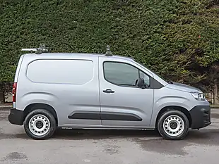 Used 2023 Citroen Berlingo Enterprise Metallic Grey - Interior and Exterior details 5