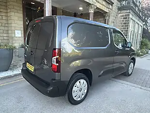 Used 2023 Citroen Berlingo Enterprise Professional Metallic Platinum Grey - Interior and Exterior details 19