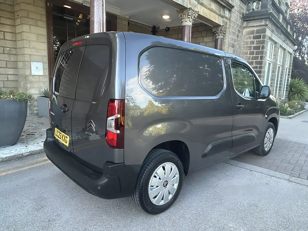 Used 2023 Citroen Berlingo Enterprise Professional Metallic Platinum Grey - Interior and Exterior details 19