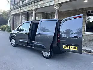 Used 2023 Citroen Berlingo Enterprise Professional Metallic Platinum Grey - Interior and Exterior details 5