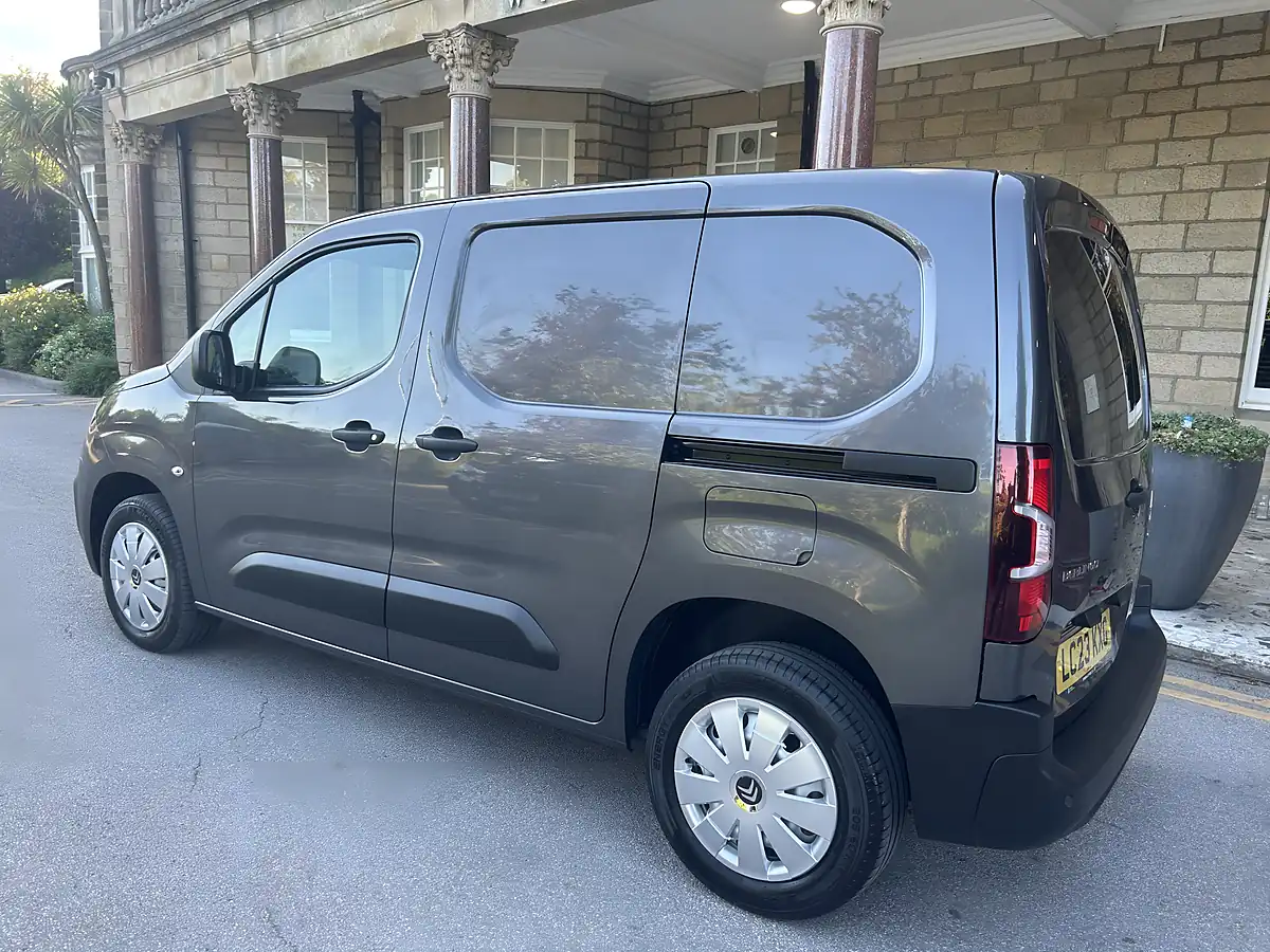 Used 2023 Citroen Berlingo Enterprise Professional Metallic Platinum Grey - Interior and Exterior details 7