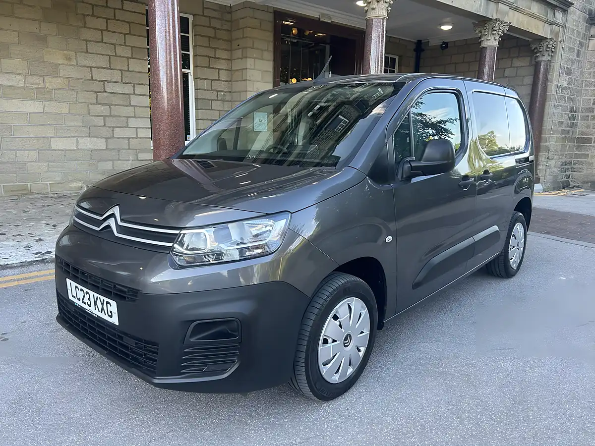 Used 2023 Citroen Berlingo Enterprise Professional Metallic Platinum Grey - Interior and Exterior details 9
